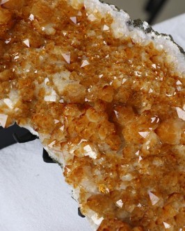Drusa de Citrino (2.066 kg) - Foto 1